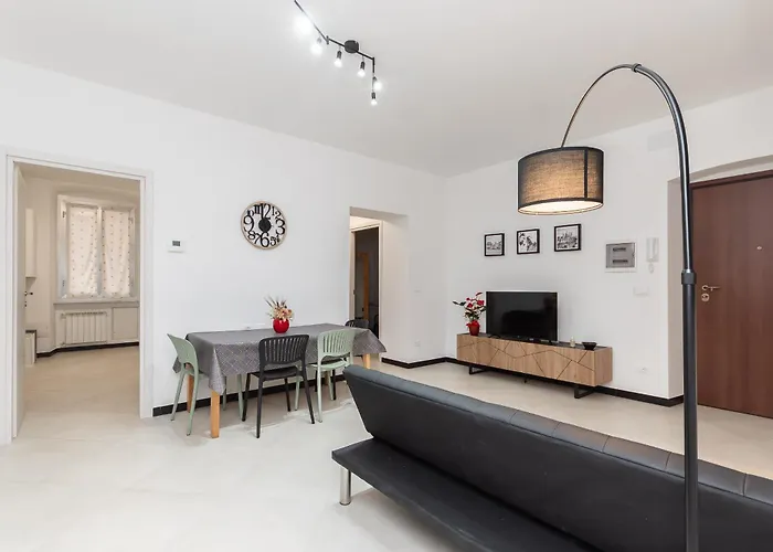 Nuovo A Pochi Minuti Da Stazione Treni E Aeroporto Apartamento Génova